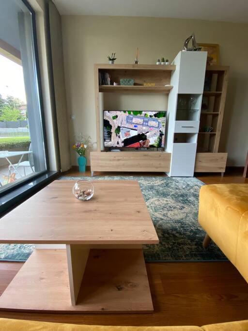 Lovely And Quiet Flat Wmn15 With Terrace/Pool Варна Екстер'єр фото